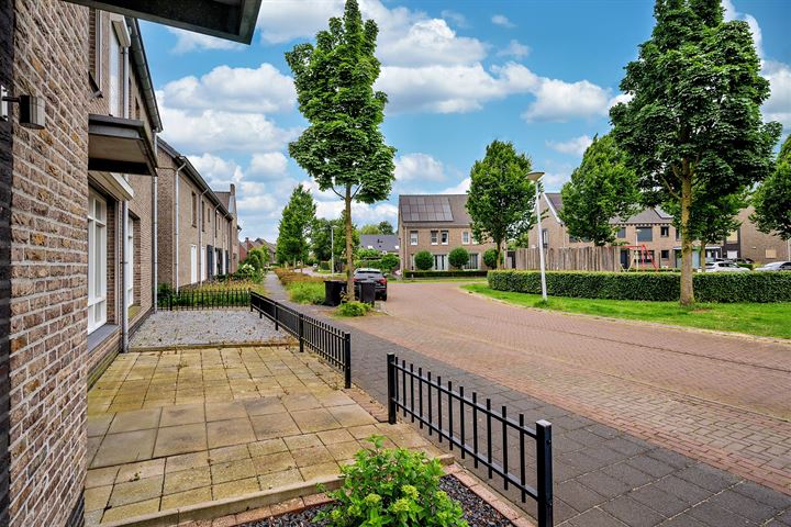 View photo 40 of Frans Woltersstraat 52