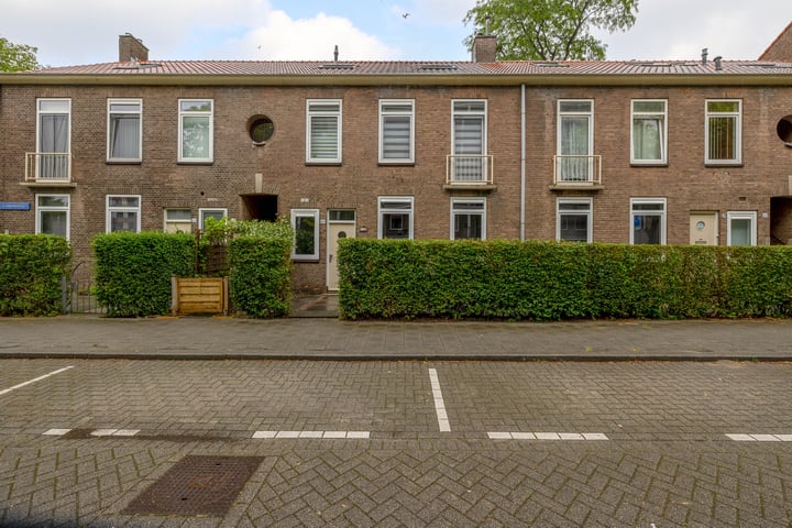 View photo 6 of Leopoldstraat 4-B