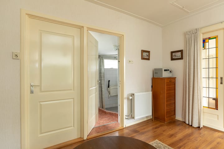 Foto 18 van Van Leeuwenhoekstraat 53