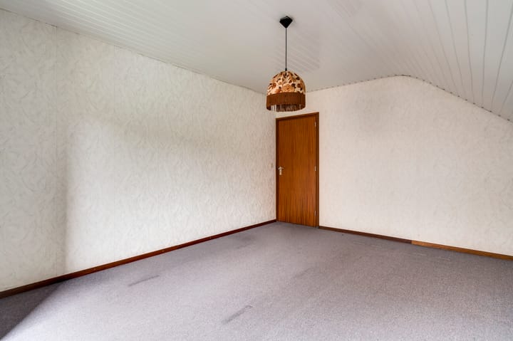 Photo 21 of Burgemeester Hoebersstraat 10