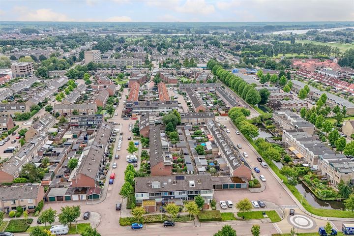 Bekijk foto 43 van Bergambachterstraat 18