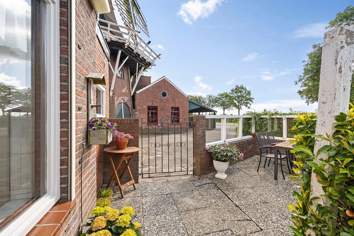 Photo 8 of Loosterweg 2