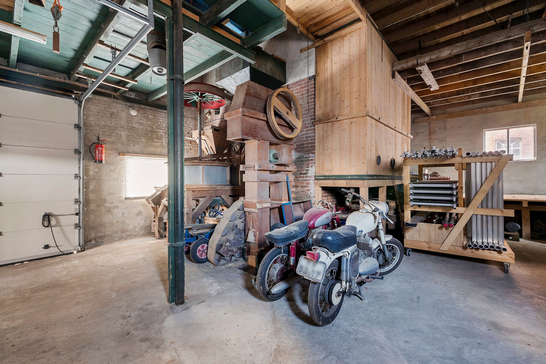 Foto 30 van Loosterweg 2