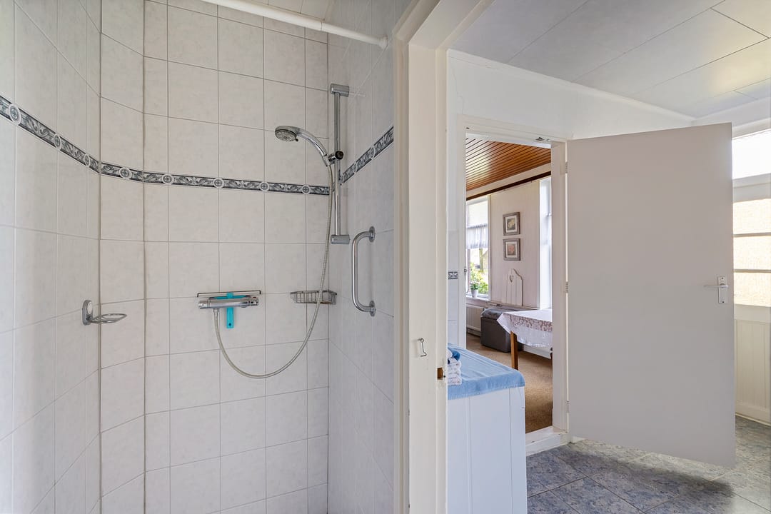 Foto 16 van Loosterweg 2