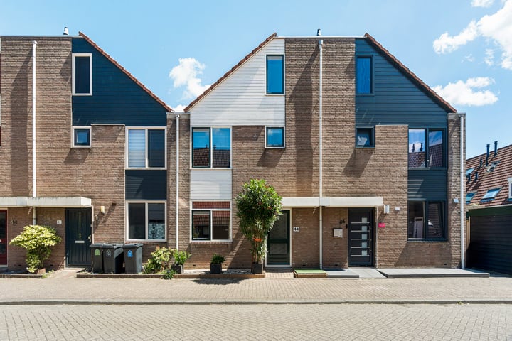 Bekijk foto 1 van Warmelostraat 44