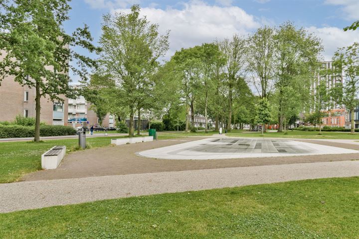 Bekijk foto 38 van Koopvaardersplantsoen 49-B