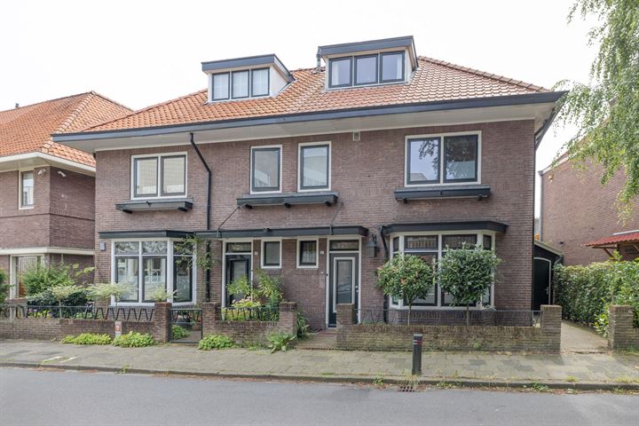 View photo of Luitgardeweg 17