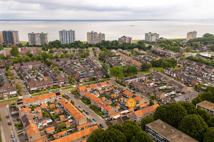 Bekijk foto 3 van Breitnerstraat 16