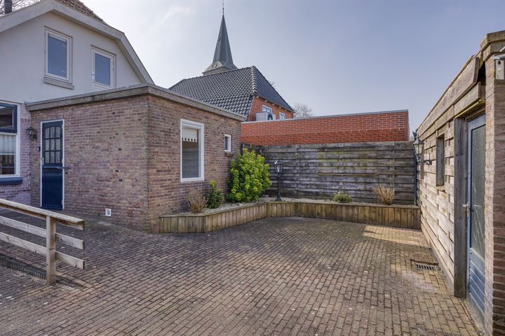 Bekijk foto 31 van Sint Odulphusstraat 44