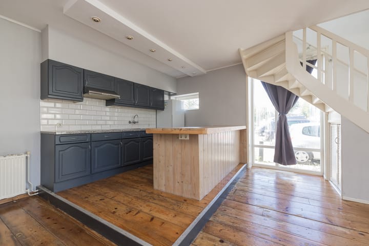 Photo 10 of Bronckhorststraat 40