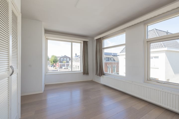 Photo 17 of Bronckhorststraat 40