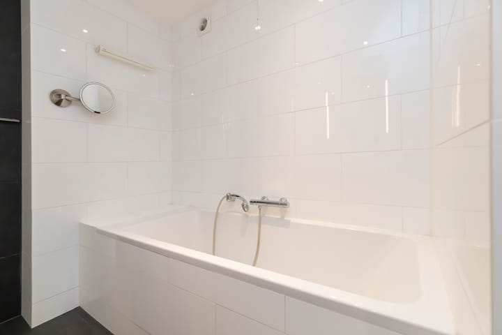 Foto 18 van Linnaeusstraat 63-2