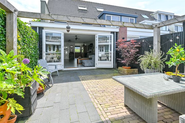 Bekijk foto 34 van Johanna Naberstraat 16