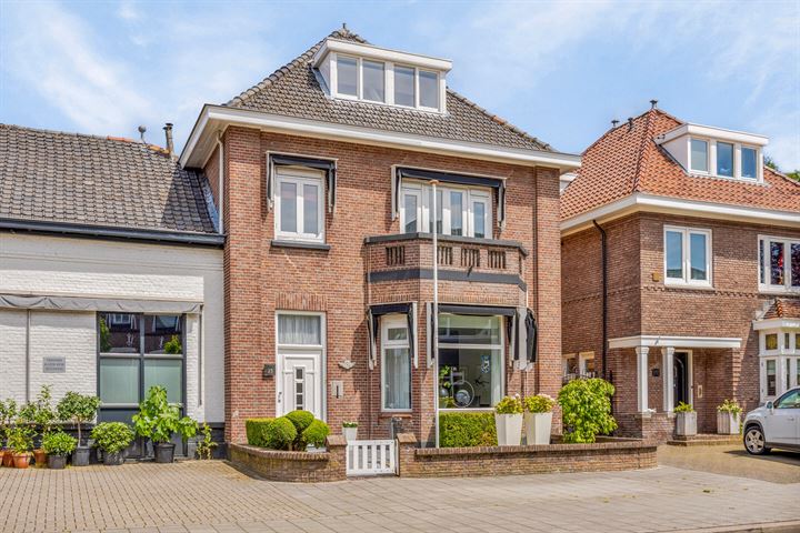 Bekijk foto 41 van Spoorstraat 25