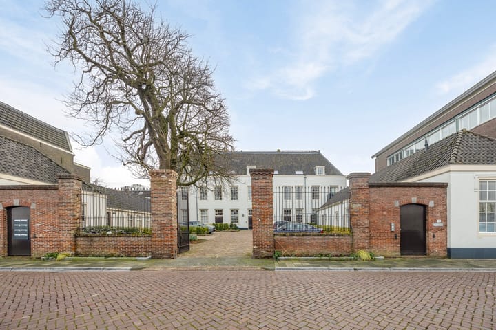 Foto 1 van Buiten Walevest 15-A