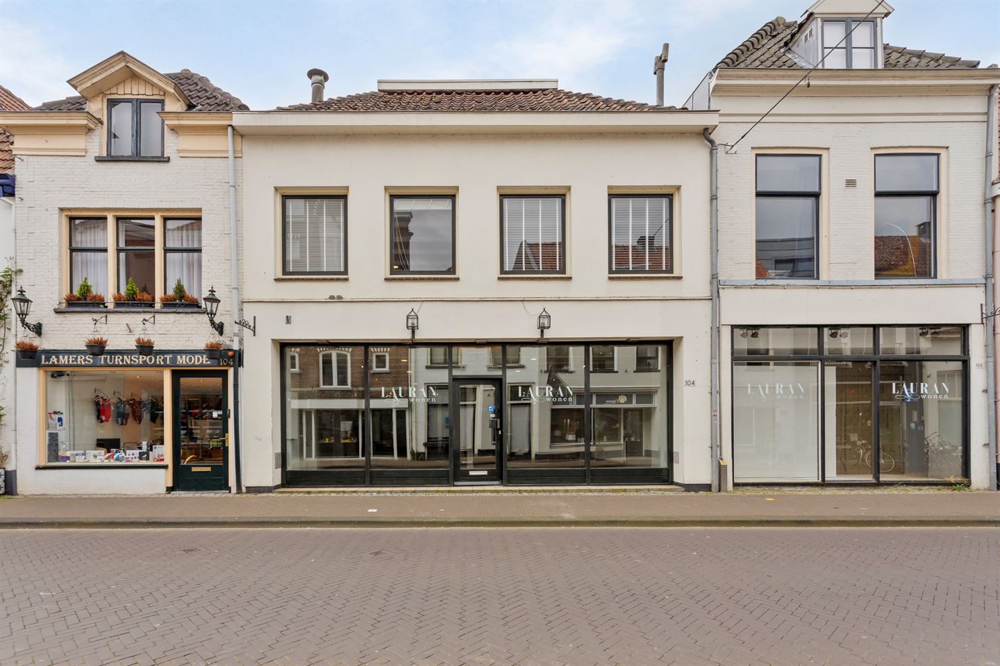 Bekijk foto 1 van Spittaalstraat 102-104