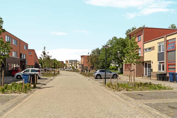 Bekijk foto 40 van Koraalstraat 19