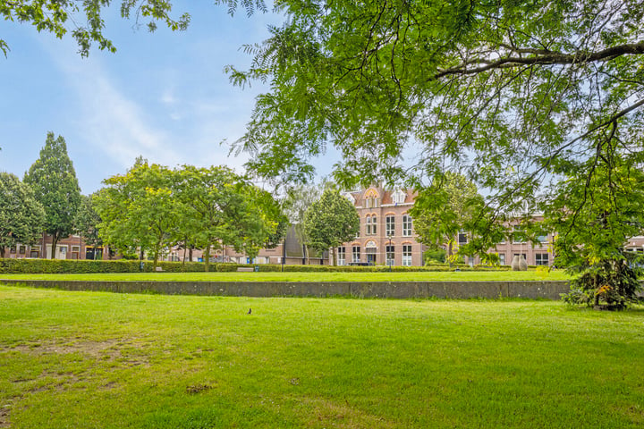 Bekijk foto 37 van Burghardt van den Berghstraat 134