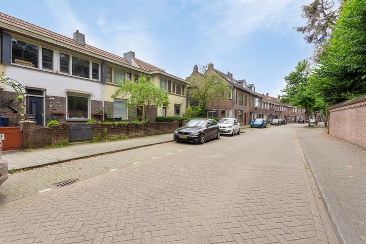 Bekijk foto 2 van Nieuwstraat 72