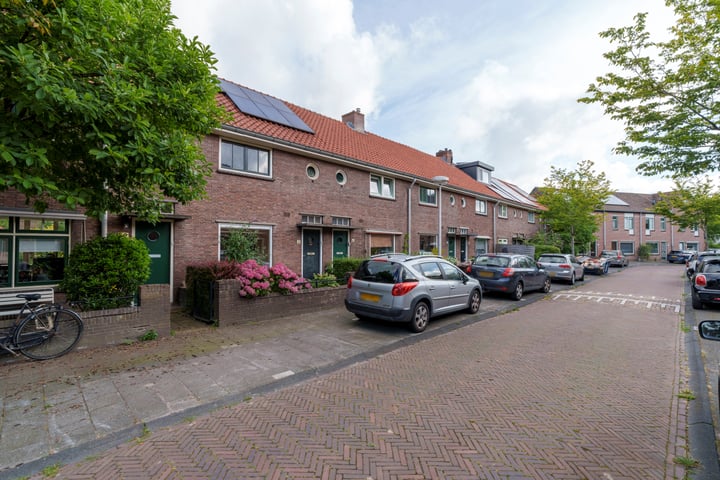 Bekijk foto 2 van Okkernootstraat 4