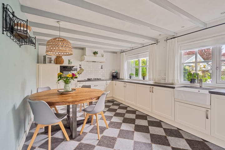 Photo 11 of Weiver 10