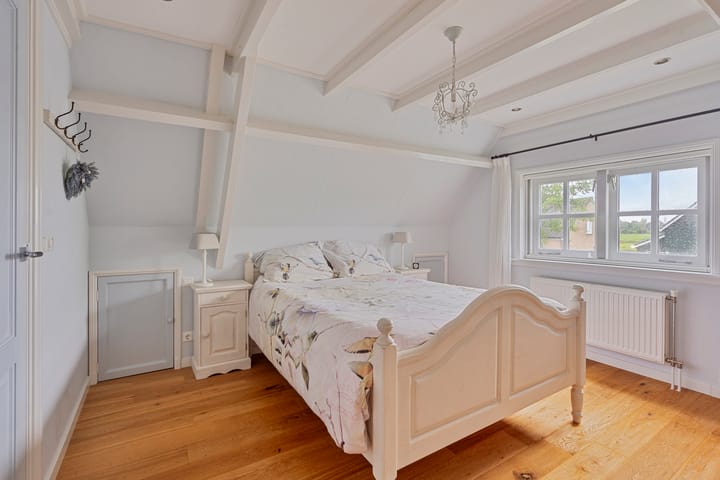 Photo 22 of Weiver 10