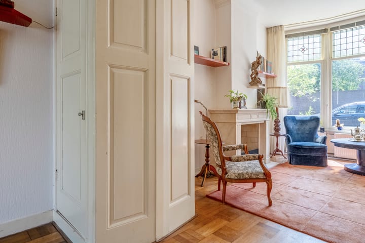 Photo 6 of Leeghwaterstraat 15