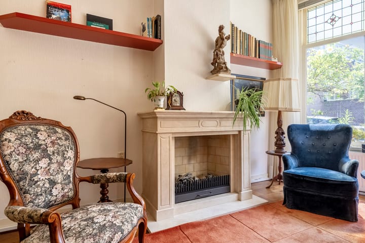 Photo 9 of Leeghwaterstraat 15