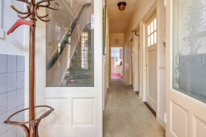 Photo 26 of Leeghwaterstraat 15