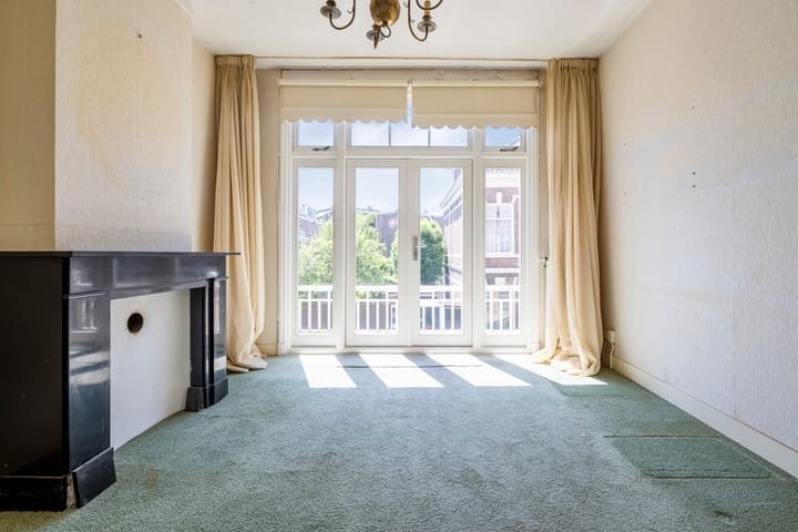 Photo 41 of Leeghwaterstraat 15