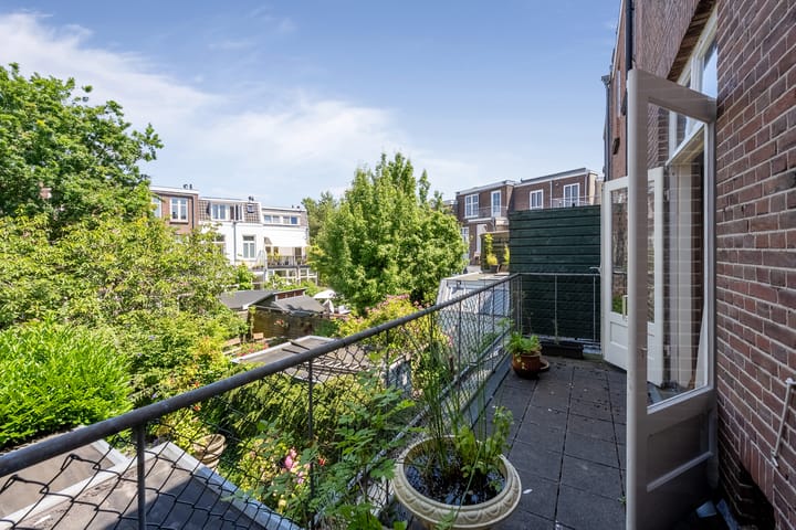 Photo 53 of Leeghwaterstraat 15