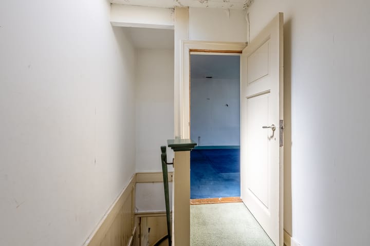 Photo 54 of Leeghwaterstraat 15