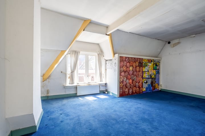 Photo 56 of Leeghwaterstraat 15