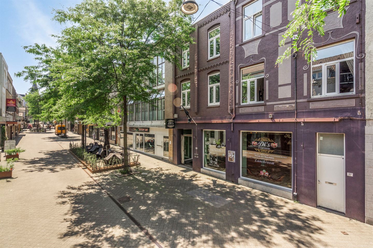 Bekijk foto 2 van Oranje Nassaustraat 35