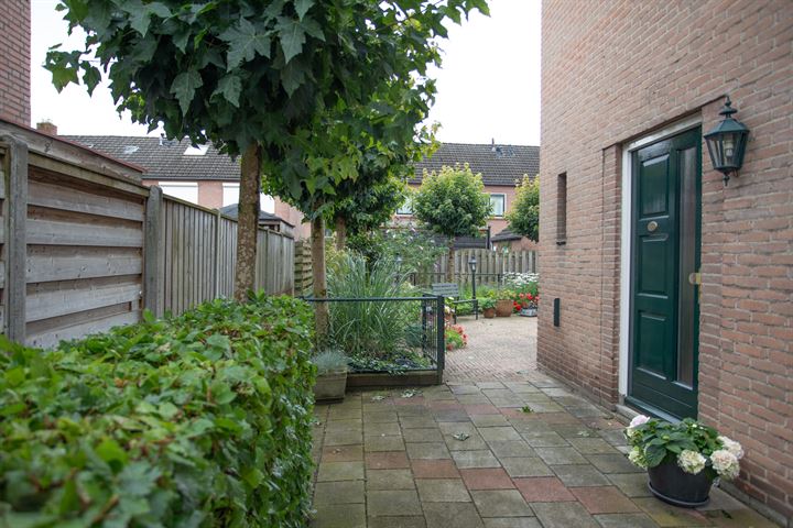 Bekijk foto 2 van Asterstraat 28