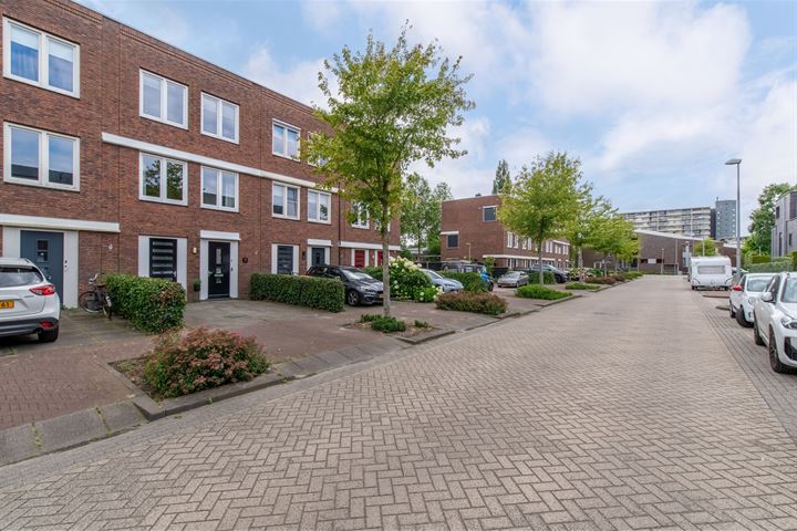 Bekijk foto 31 van MacBridestraat 18