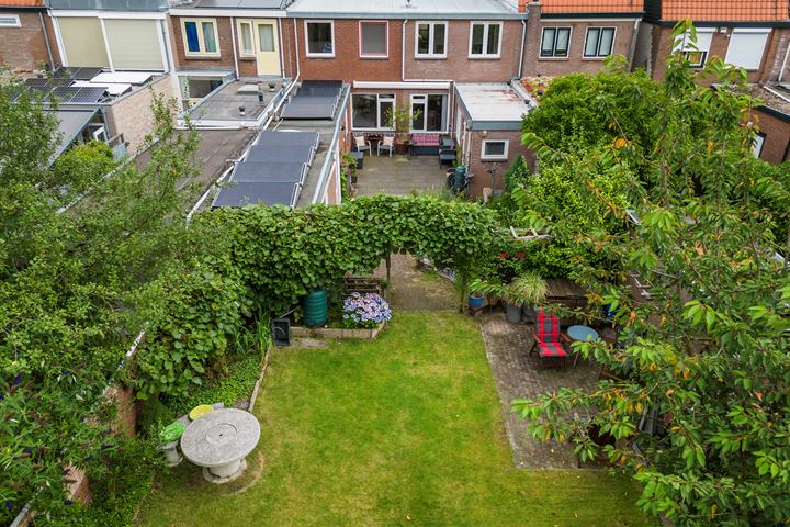 Bekijk foto 36 van Verhoevenstraat 49