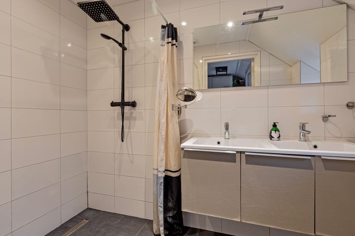 Foto 28 van Veenweg 23