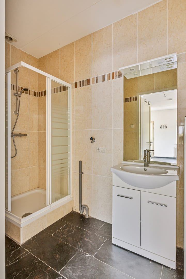 Foto 15 van John Grosmanstraat 6