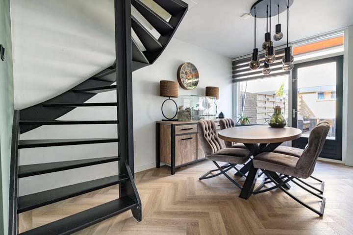 Photo 10 of Strawinskystraat 11