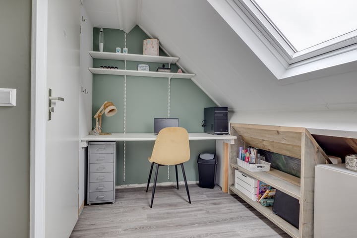 Bekijk foto 30 van Graaf Florisstraat 23