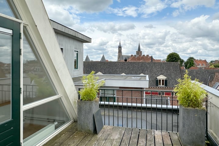 Bekijk foto 27 van Achter Sint Annahof 18