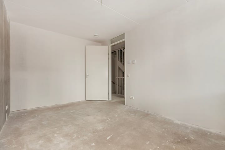 Foto 18 van Asta Elstakstraat 3