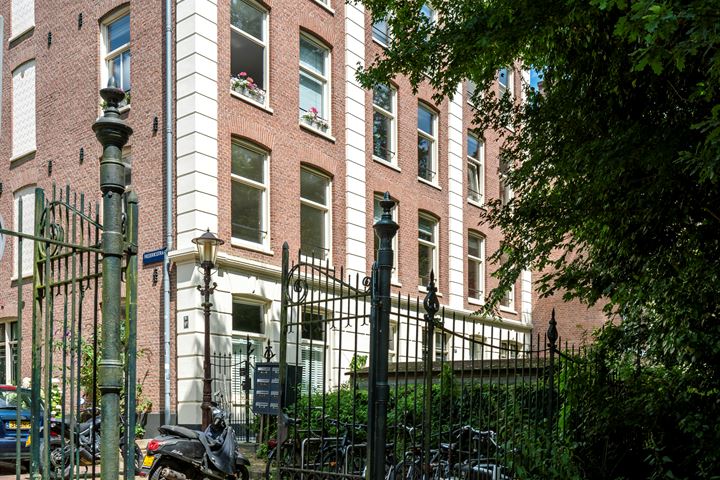 Bekijk foto 23 van Frederiksstraat 37-3