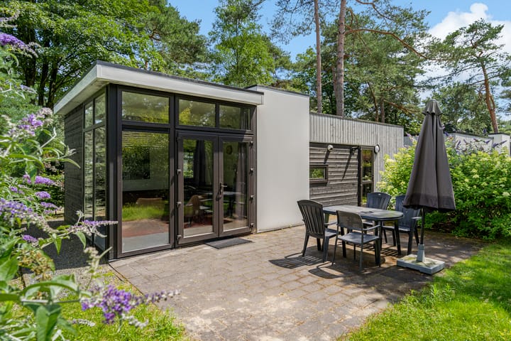 Foto 1 van Vijverlaan 1-JB12