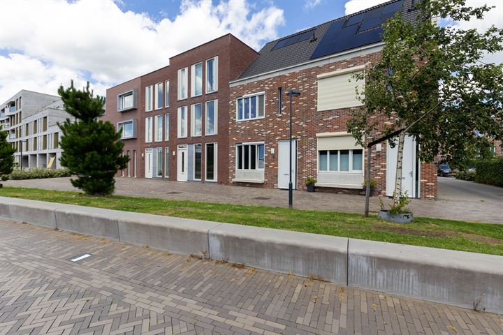 View photo 8 of Lous van Beusekomlaan 23