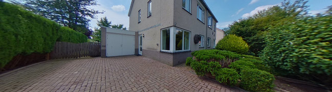 Bekijk 360° foto van voortuin van A.J. Rennenstraat 20