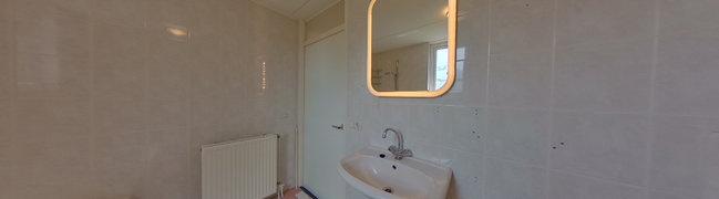 Bekijk 360° foto van badkamer van A.J. Rennenstraat 20