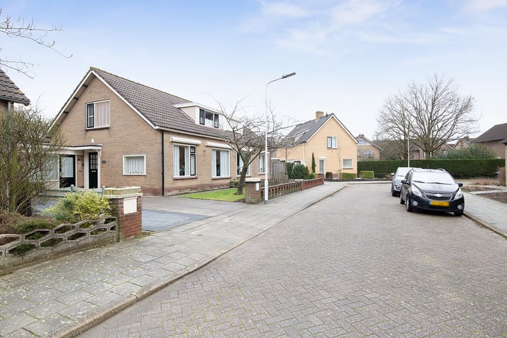 Bekijk foto 2 van Oesterstraat 14