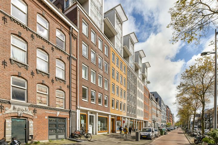 View photo 2 of Valkenburgerstraat 198-B